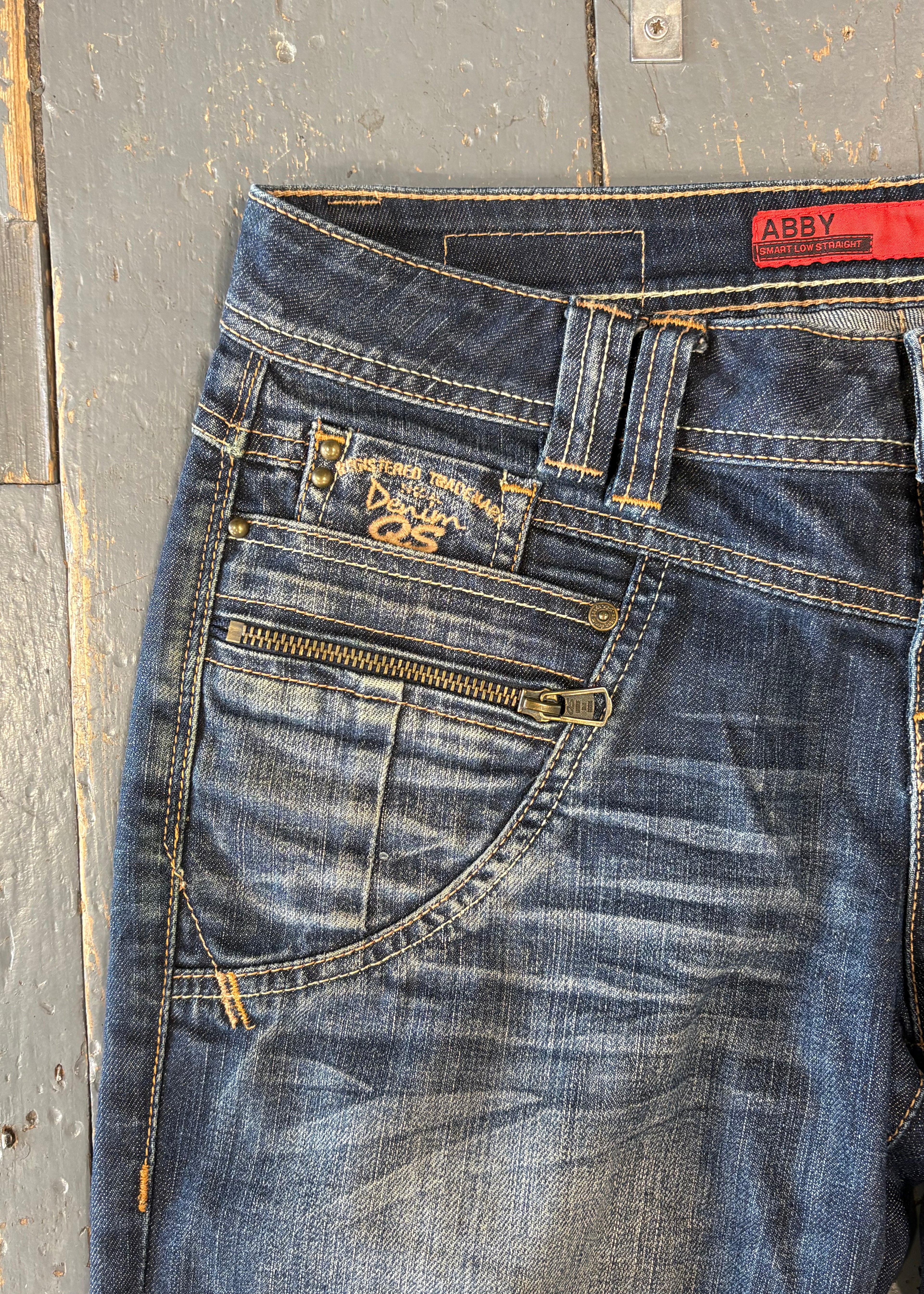 Low-Rise Straight Leg Jeans