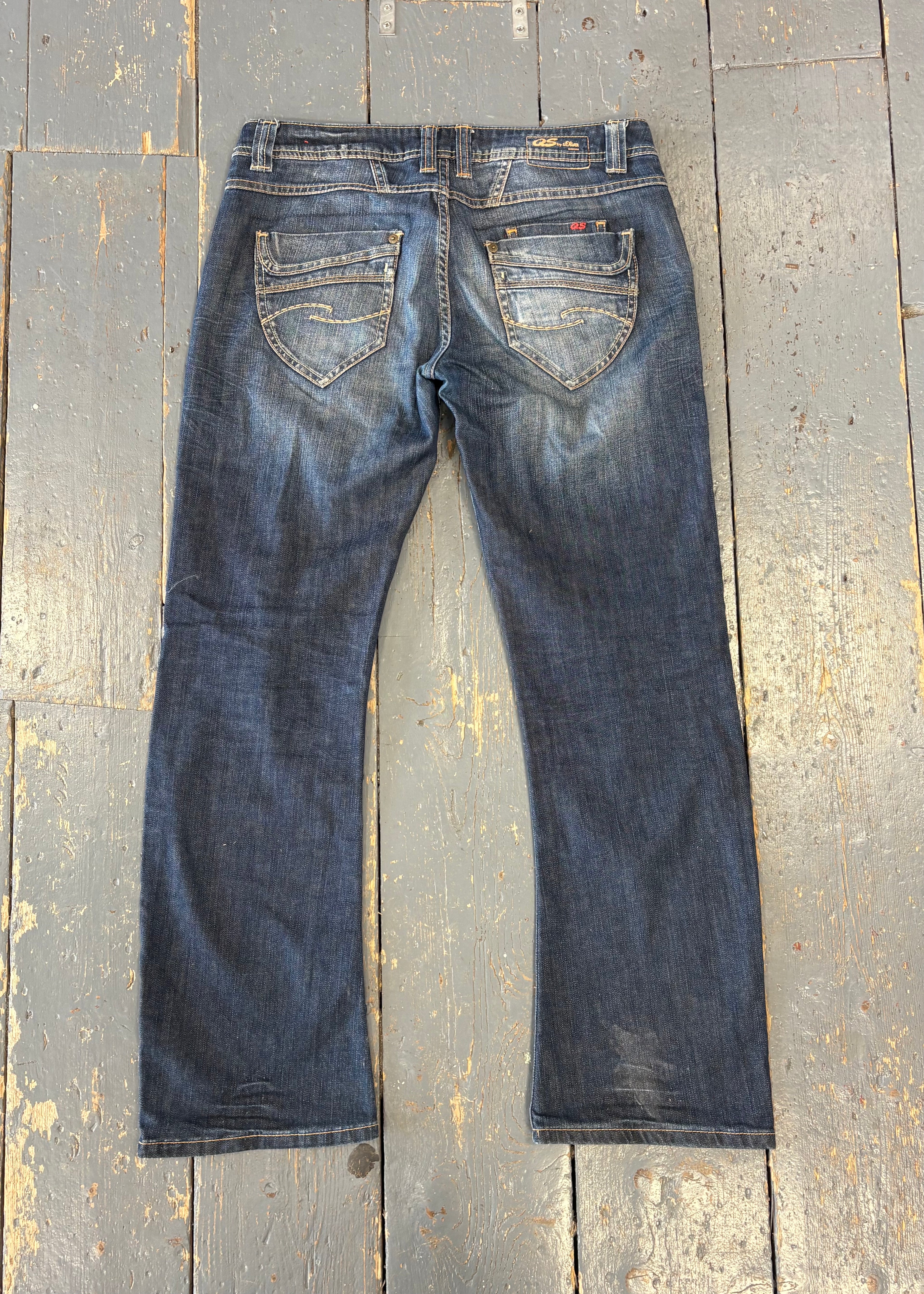 Low-Rise Straight Leg Jeans